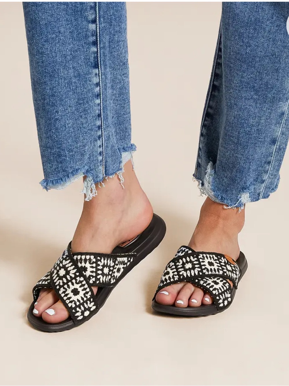 Hey Dude Christi Slide Cottage Crochet Sandals size 8